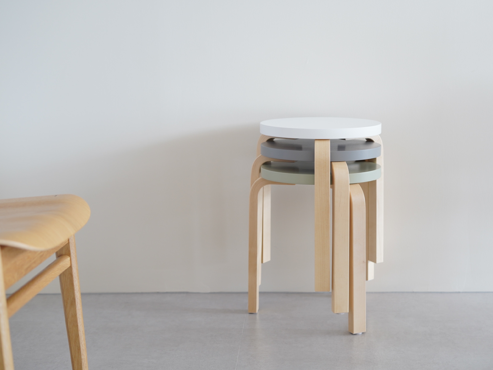 artek (アルテック) 3本脚 スツール stool60 Lレッグのスリット