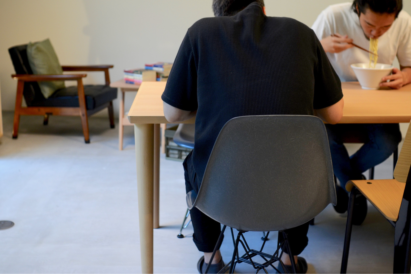 カリモク60シーン