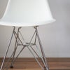 ハーマンミラー（Hermanmiller）イームズ サイドシェルチェア DSR ホワイト クロームベース［DSR. 47 ZF E8］
