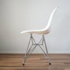 ハーマンミラー（Hermanmiller）イームズ サイドシェルチェア DSR ホワイト クロームベース［DSR. 47 ZF E8］