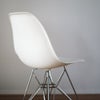 ハーマンミラー（Hermanmiller）イームズ サイドシェルチェア DSR ホワイト クロームベース［DSR. 47 ZF E8］