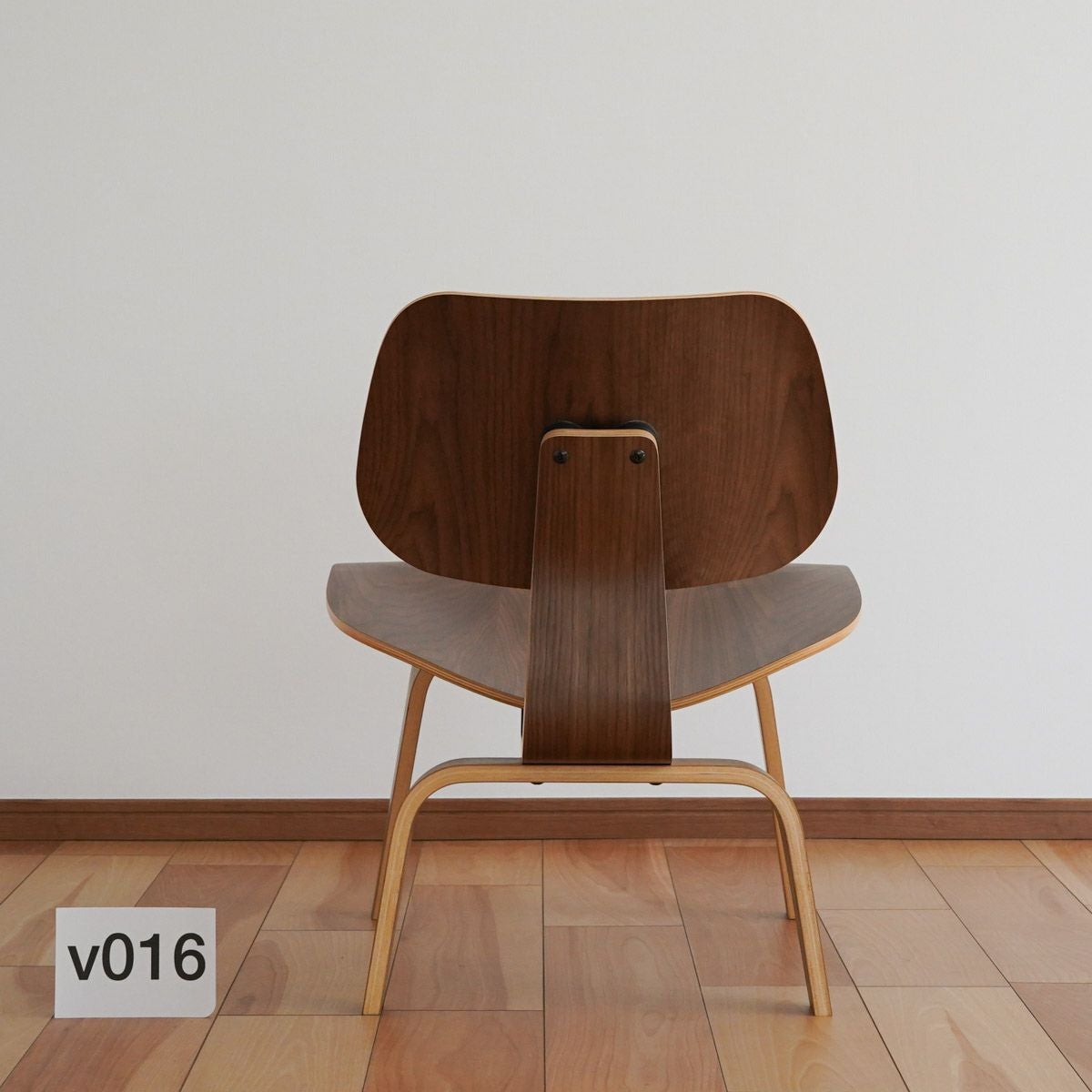 木目が選べるイームズLCWウォールナット一覧 | Hermanmiller（ハーマン
