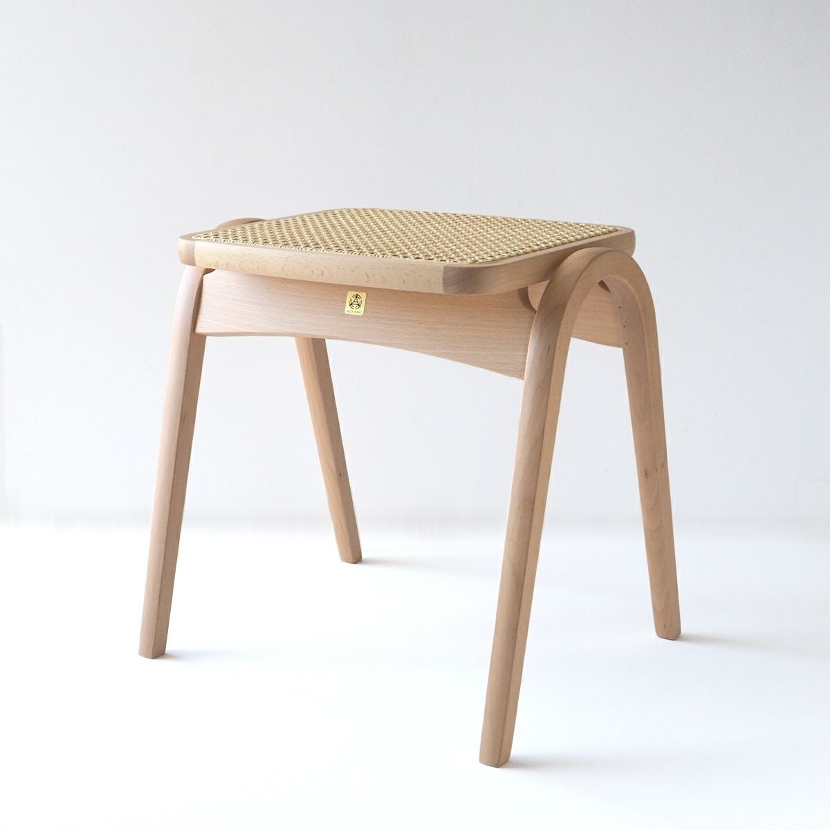 秋田木工 剣持スツール ラタン No.202-R（座面籐張り）ブナ ナチュラルカラー