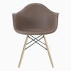 ハーマンミラー（Hermanmiller）イームズ アームシェルチェア DAW ココア ブラックベース ホワイトアッシュ［DAW. BK A2 CC1 E8］