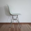 ハーマンミラー（Hermanmiller）イームズ サイドシェルチェア DSR グレーグリーン クロームベース［DSR. 47 RYG E8］