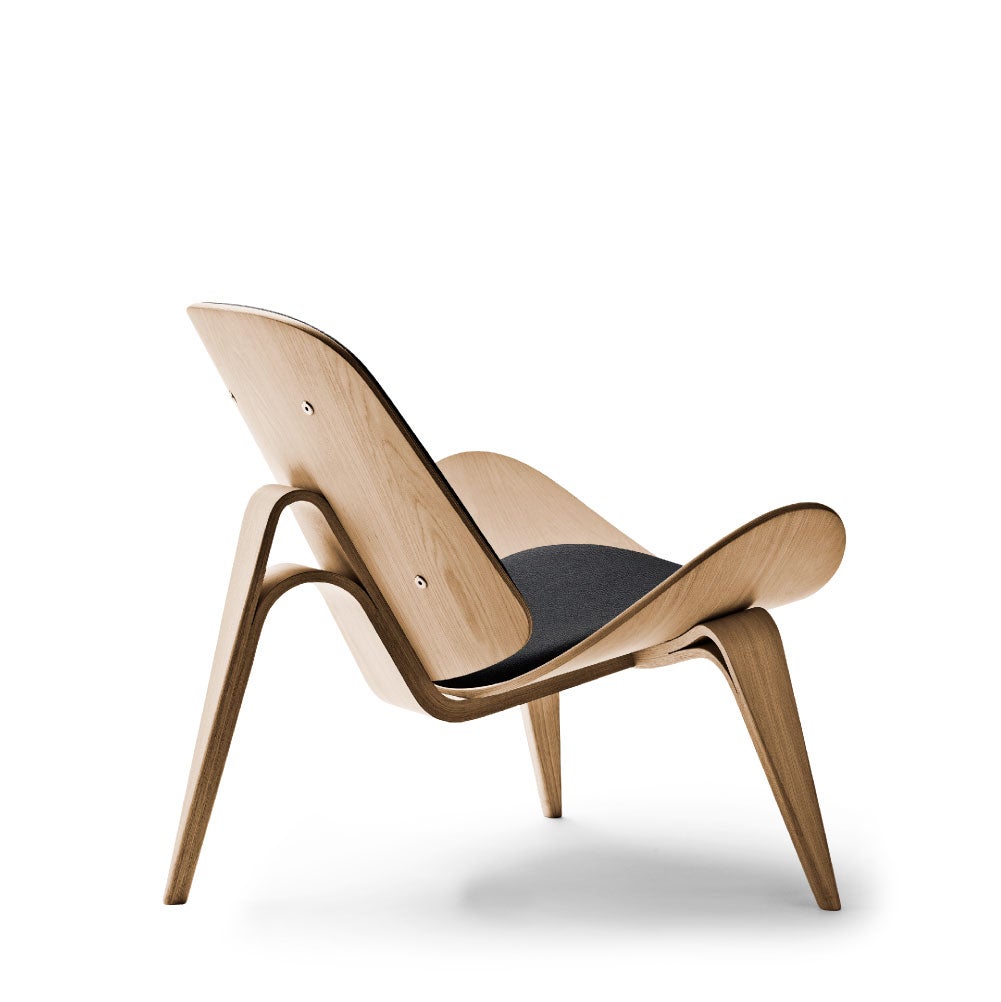 カール・ハンセン＆サン（CARL HANSEN & SON） CH07 シェルチェア オーク オイルフィニッシュ THOR301（ブラックレザー）