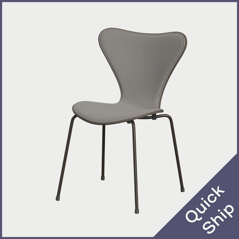 FRITZ HANSEN（フリッツ・ハンセン）SERIES 7（セブンチェア）  フロントパディング カラードアッシュ（ディープクレイ）クリスチャンハウン - ベージュ（1121）×ブラウンブロンズベース