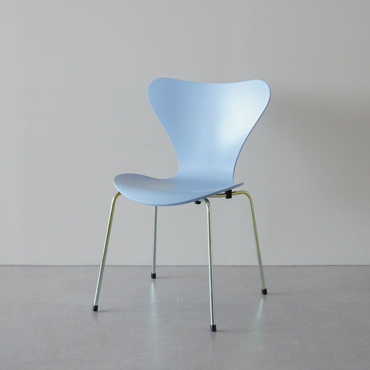 FRITZ HANSEN（フリッツ・ハンセン）SERIES 7（セブンチェア） ラッカー / 7:14 AM BLUE（ブルー）