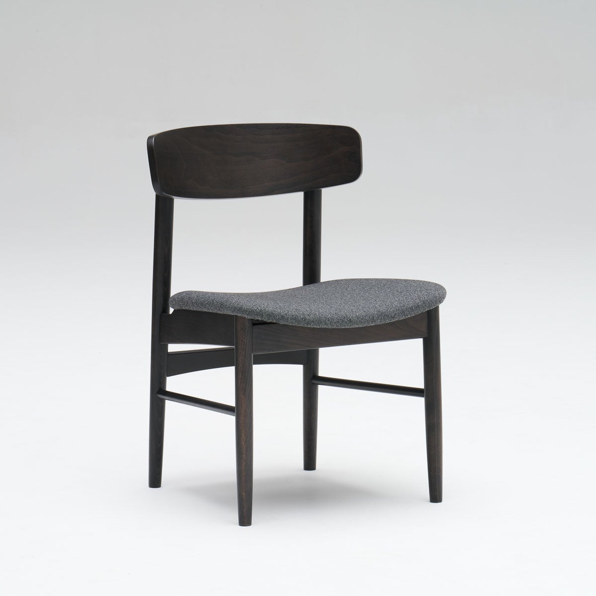 カリモク60+ Tチェア セラムダークグレー シアーブラック［C36225XQ］