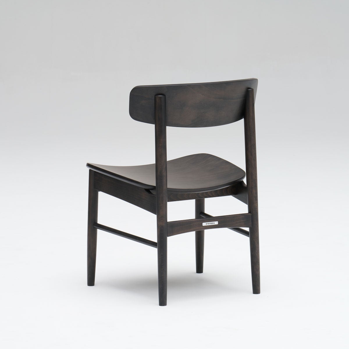 カリモク60+ Tチェア 板座 シアーブラック［C36255NQ］