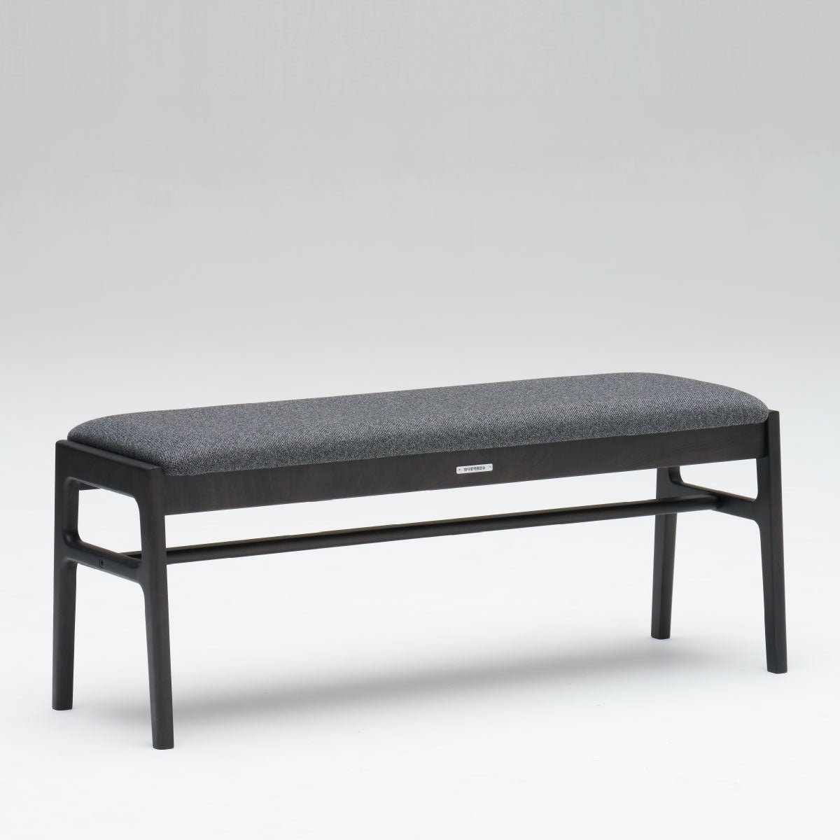 カリモク60+ ダイニングベンチ セラムダークグレー シアーブラック［C36122XQ］