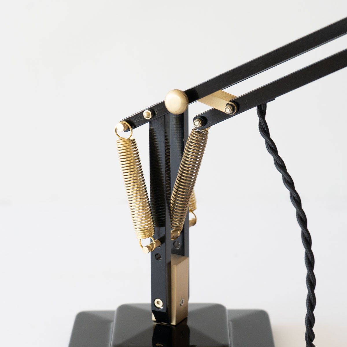 《レンタル使用品》アングルポイズ（ANGLEPOISE） デスクライト オリジナル1227 Brass（ブラス） ジェットブラック