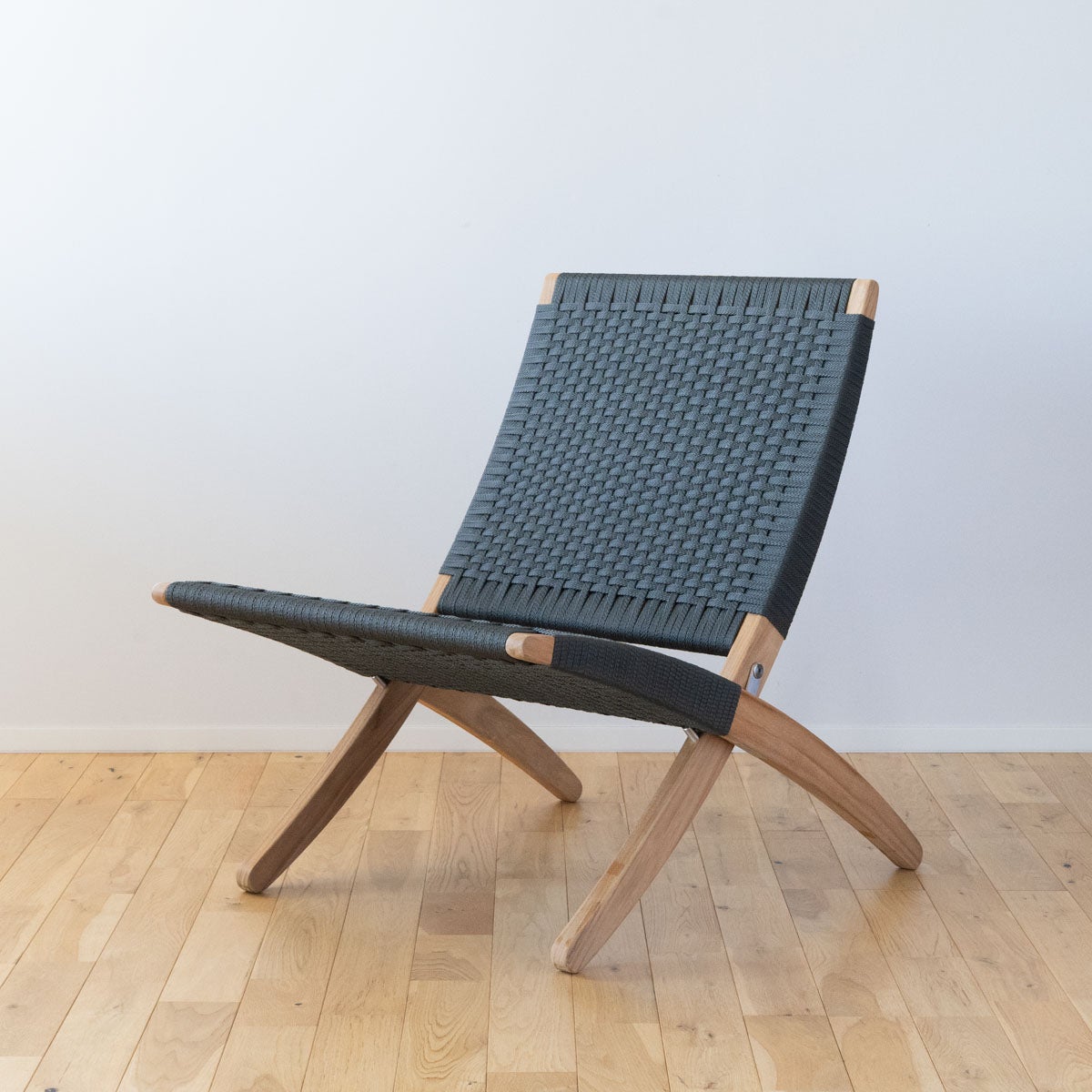 《店頭展示品》カール・ハンセン＆サン（CARL HANSEN & SON） MG501キューバチェア アウトドア チーク 無塗装 フラットロープ チャコール
