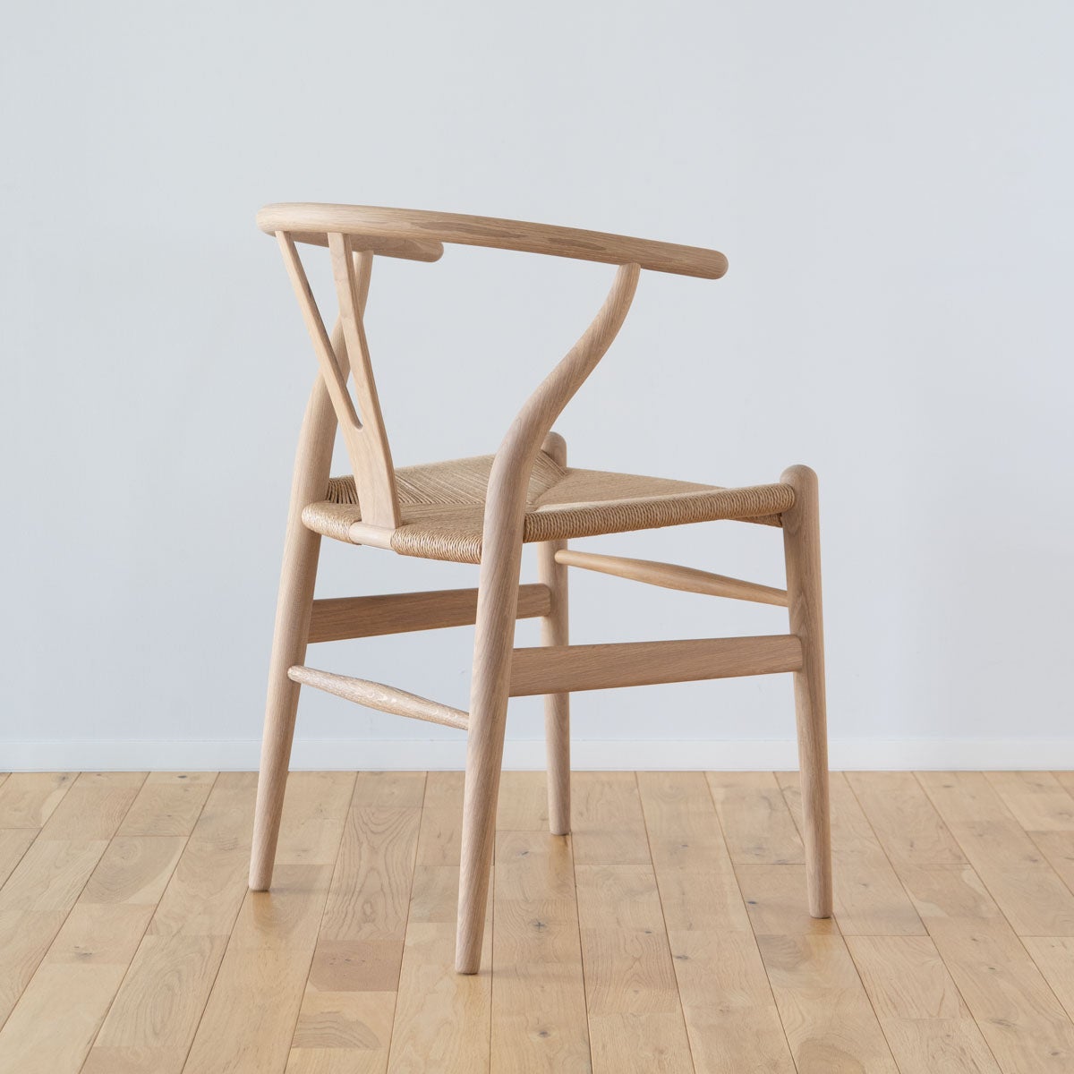《店頭展示品》カール・ハンセン＆サン（CARL HANSEN & SON） CH24 Yチェア オーク ホワイトオイルフィニッシュ 座面高45cm 個体A