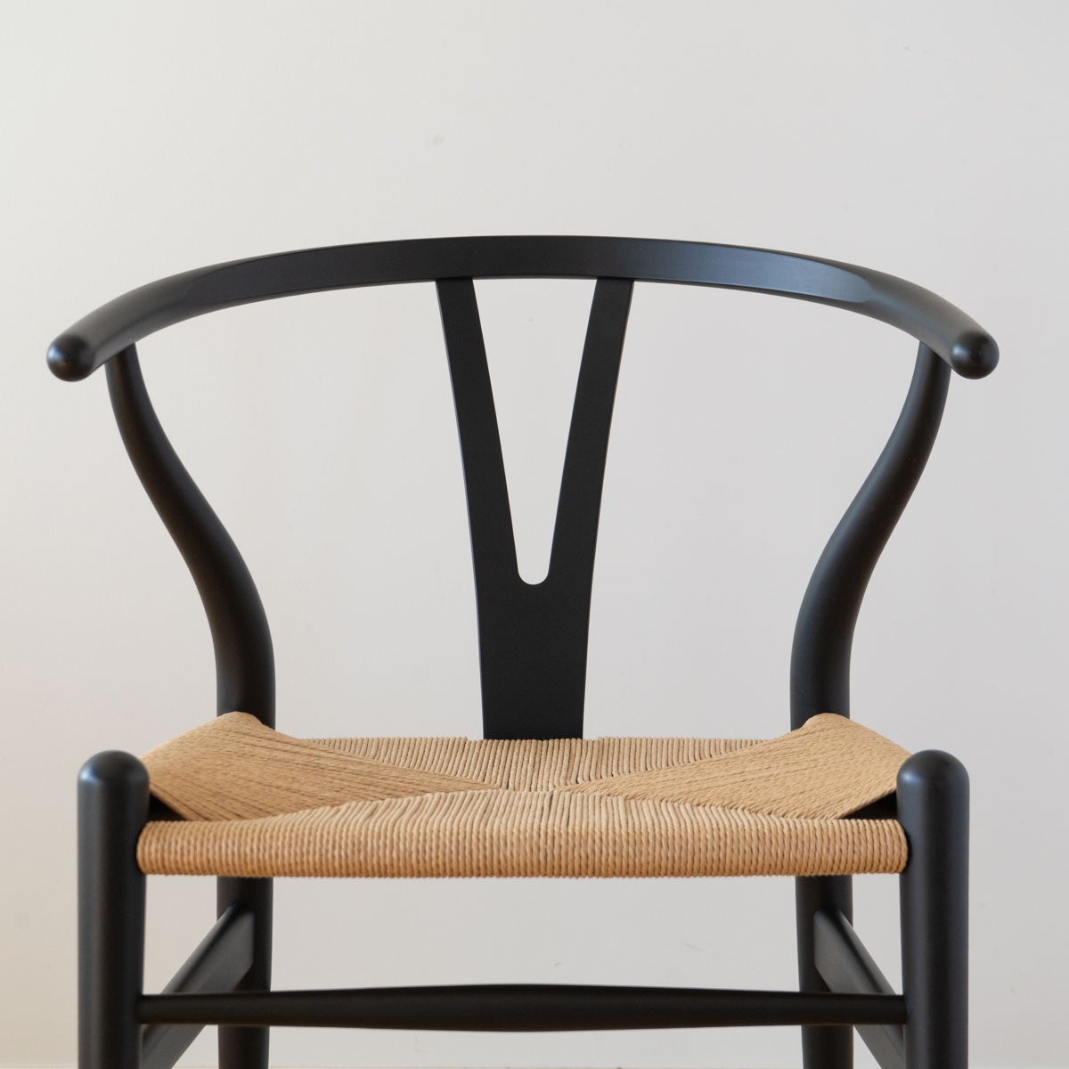 《店頭展示品》カール・ハンセン＆サン（CARL HANSEN & SON） CH24 Yチェア ビーチ ソフトブラック 座面高45cm 個体B