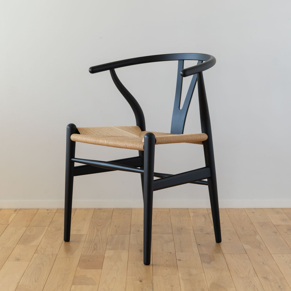 店頭展示品》カール・ハンセン＆サン（CARL HANSEN & SON） CH24 Y