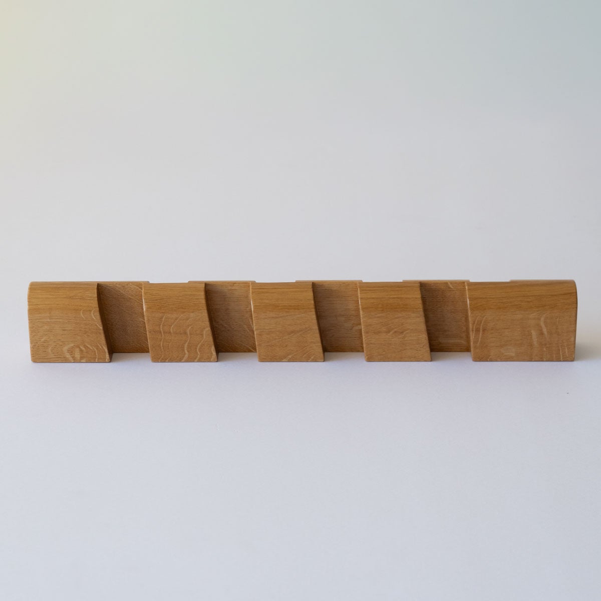 《撮影使用品》カール・ハンセン＆サン（CARL HANSEN & SON） MG501キューバチェア 専用スタンド / オーク材 ラッカー仕上げ